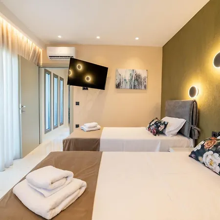 Naturalia Grey Luxury - Private Pool - Sleeps 8