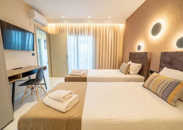 Naturalia Grey Luxury - Private Pool - Sleeps 8