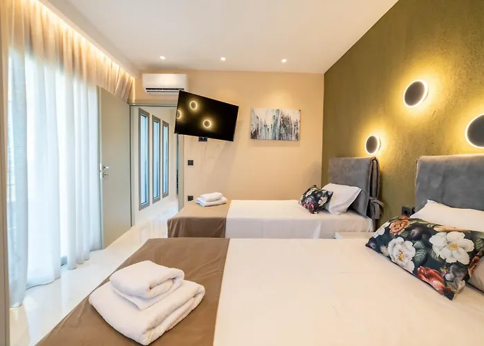 Naturalia Grey Luxury - Private Pool - Sleeps 8