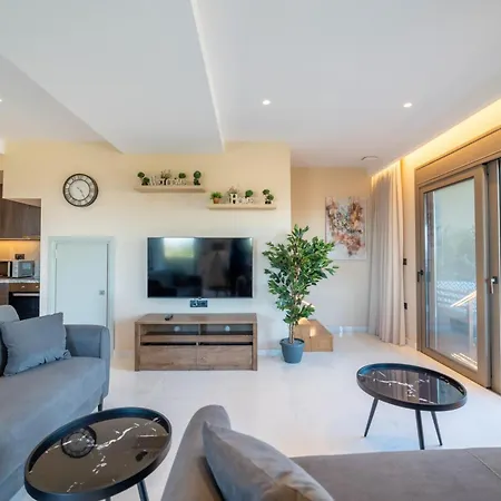 Naturalia Grey Luxury - Private Pool - Sleeps 8 * Hersonissos (Crete)